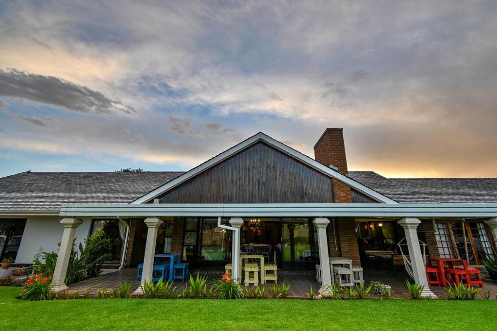 Iszis Guest House Bloemfontein Exterior foto